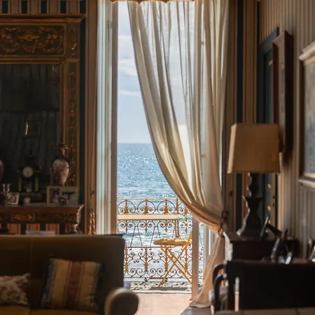 Bed & Breakfast Casa D'artista - In Residenza Di Charme 4*