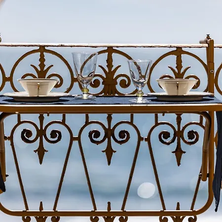 Casa D'artista Di Charme Bed & Breakfast Alassio