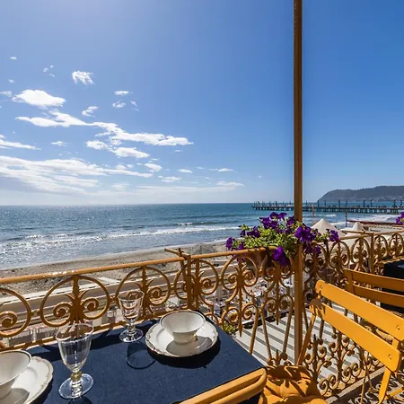 Casa D'artista - In Residenza Di Charme 住宿加早餐酒店 4*