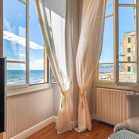 Alojamento de Acomodação e Pequeno-almoço Casa D'artista - In Residenza Di Charme Alassio