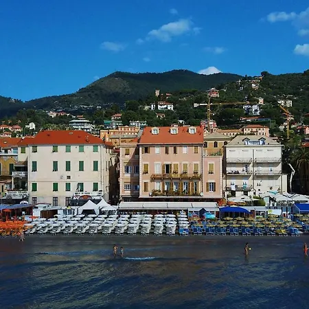 Casa D'artista - In Residenza Di Charme 住宿加早餐酒店